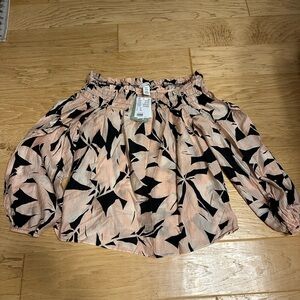 H&M Peach and Black Leaf Print Skirt